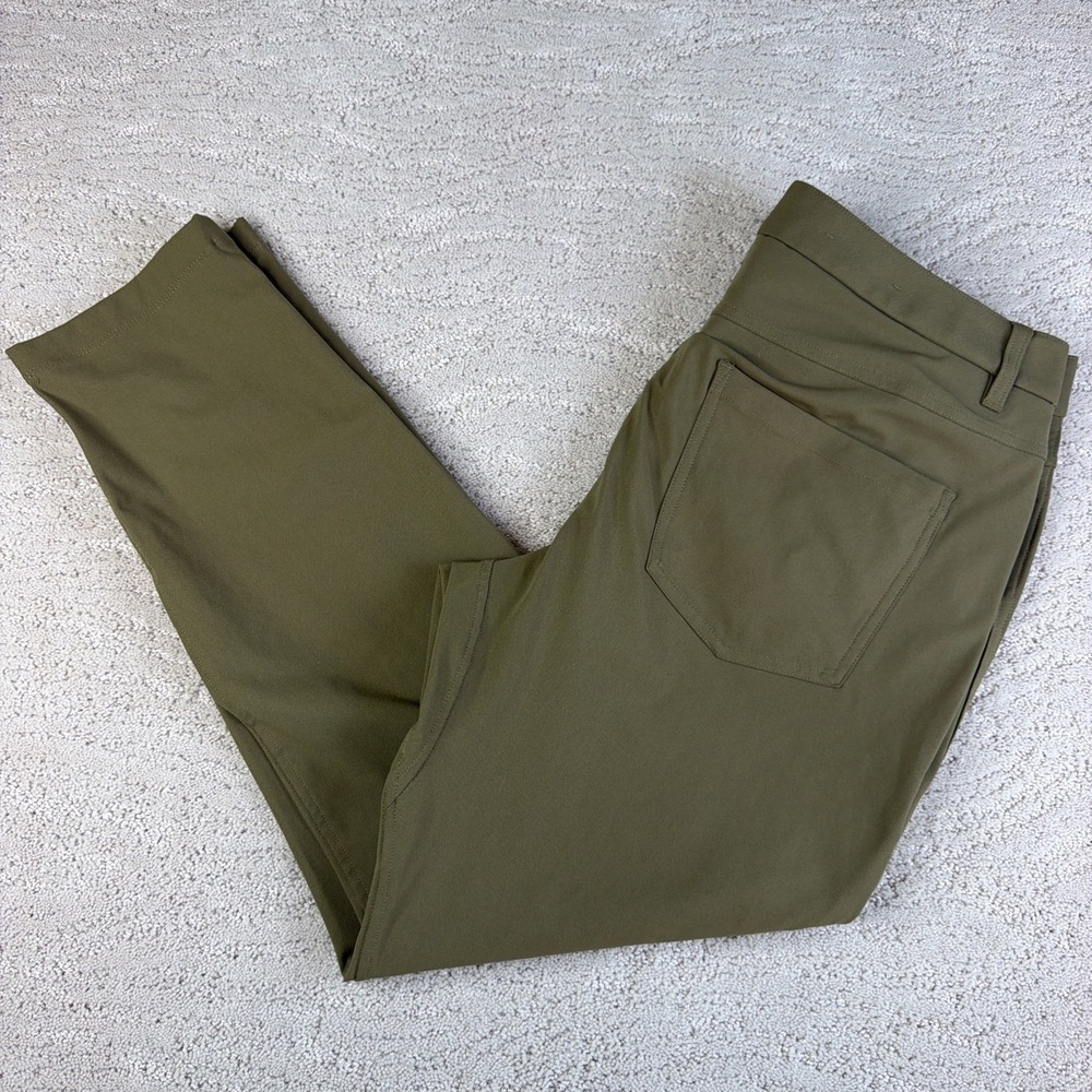 Men's Lululemon Size 33 ABC Slim Pant Warpstreme 30" Inseam Chino Athletic